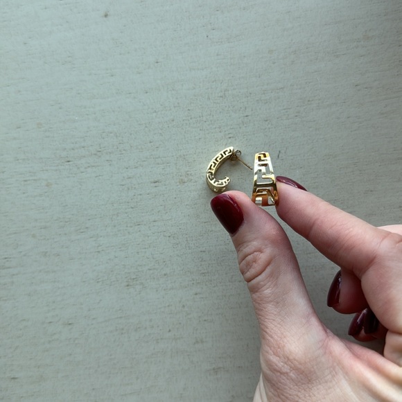 14k Italian gold Greek key hoop earrings - Picture 3 of 4